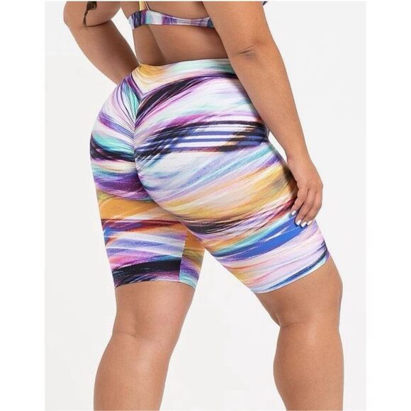 LiCi Fit Workout Set in Electric Sunset Butt scrunch Shorts and Halter Strappy B - Picture 3 of 16